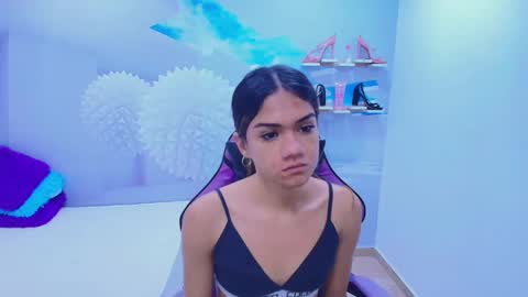 DEMI online show from November 2025 12:26:01 PM