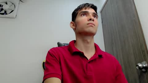 Snapshot of demiann_ chatting on October 2025 01:22:01 PM DEMIAN online show from October 2025 01:22:01 PM