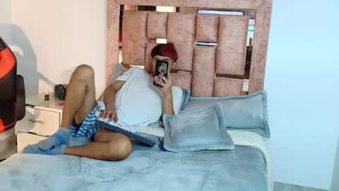 Demian and Salvatore online show from November 2025 07:18:01 PM