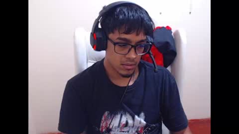 Demon online show from December 2024 10:34:02 PM