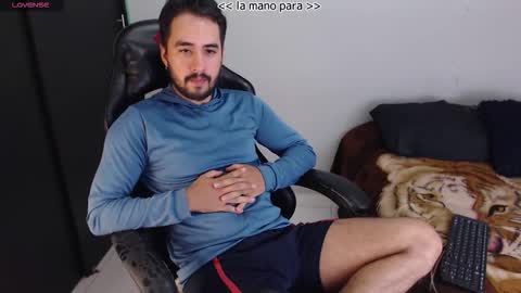 Snapshot of demon_salvatoree chatting on September 2025 12:26:02 AM Demon Salvatore online show from September 2025 12:26:02 AM