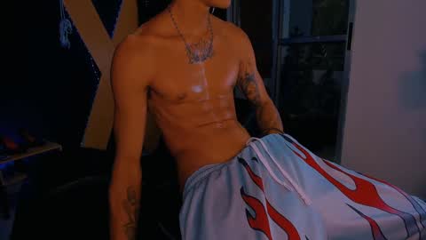 Snapshot of demonkush_ chatting on January 2025 09:25:01 PM DemonKush online show from January 2025 09:25:01 PM