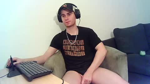 Dominik online show from January 2025 01:04:01 AM