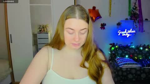 Sophie online show from December 2024 05:59:02 AM