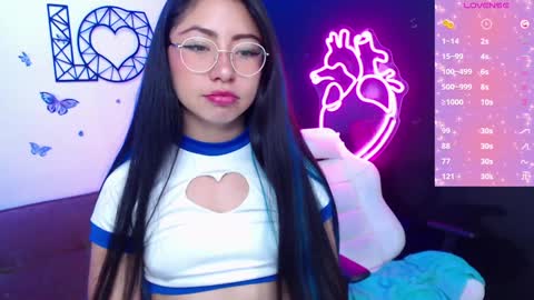 Snapshot of demyanderson_ chatting on February 2025 10:43:02 PM Demy online show from February 2025 10:43:02 PM