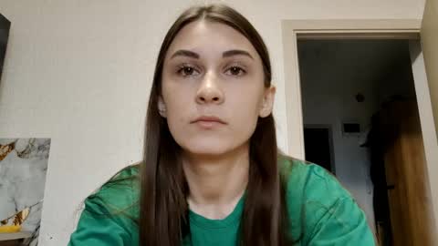 Mia online show from April 2026 07:07:01 AM