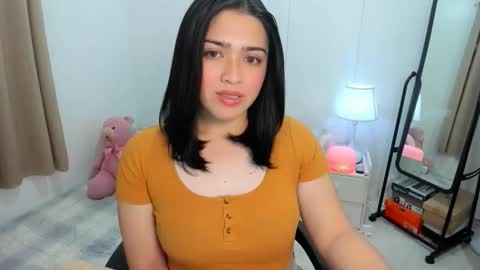 Demi online show from November 2025 10:48:01 AM