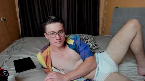 Snapshot of deni_boy99 chatting on September 2025 06:31:01 PM Deni online show from September 2025 06:31:01 PM