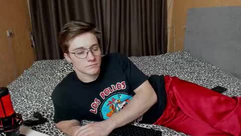 Deni online show from December 2025 06:15:01 PM