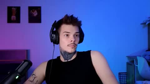 Denis online show from November 2025 06:28:02 PM