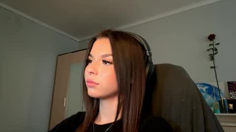 Elizabeth online show from September 2025 07:24:02 AM