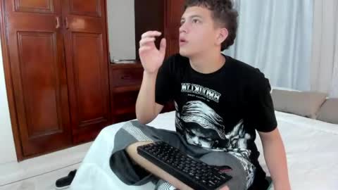 Dennis online show from April 2026 07:58:01 PM