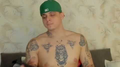 dennis munera online show from February 2025 09:17:02 PM