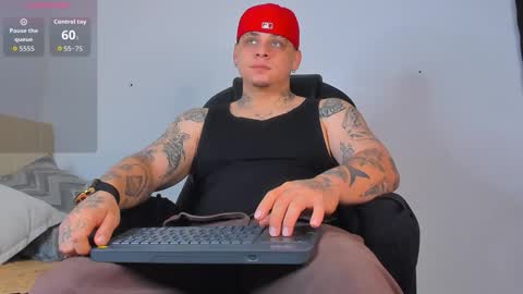 dennis munera online show from October 2025 11:05:02 AM