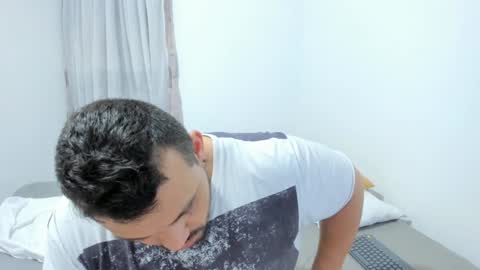 Snapshot of denny_scobar chatting on January 2025 03:28:02 AM denny scobar online show from January 2025 03:28:02 AM