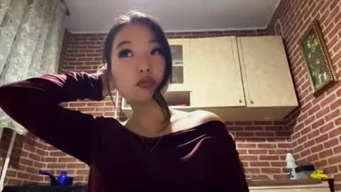 Emma online show from November 2025 01:11:01 PM