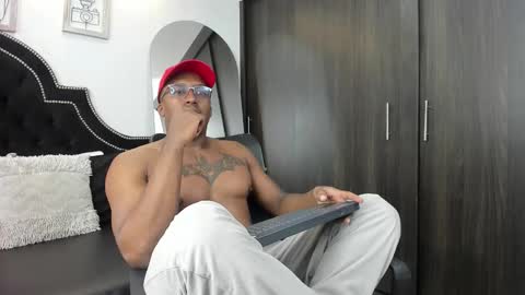 denzelrios online show from October 2025 09:48:02 PM