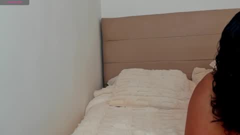 Dephne online show from February 2025 02:13:02 PM