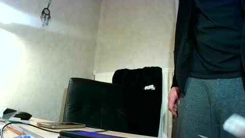 dereck59 online show from April 2026 08:24:02 PM