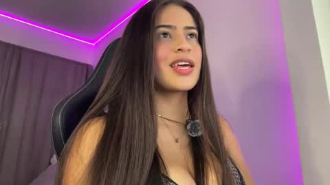 Dereck online show from November 2025 05:39:01 AM