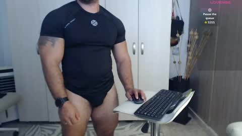 Snapshot of derek_group chatting on May 2026 11:36:01 PM Derek online show from May 2026 11:36:01 PM