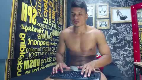 Snapshot of derek_lustford chatting on September 2025 11:23:02 AM derek online show from September 2025 11:23:02 AM