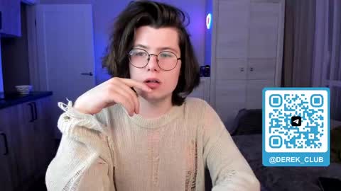 Snapshot of derek_shameless chatting on April 2026 10:18:01 PM Derek online show from April 2026 10:18:01 PM