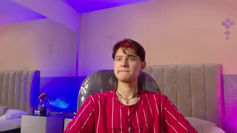 derek_sinn online show from March 2026 07:58:01 PM