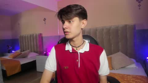 derek_sinn online show from April 2026 07:52:02 PM