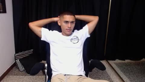 D E R E K online show from October 2025 10:11:02 AM