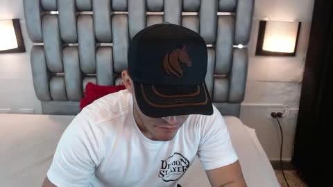 D E R E K online show from April 2026 12:30:02 PM