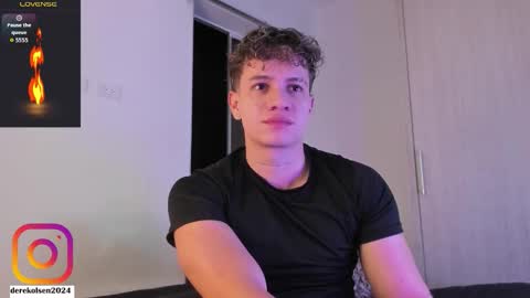 Derek  IG Derekolsen2024 online show from October 2025 02:45:02 AM