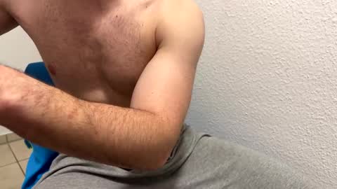 Snapshot of dertom_xxx chatting on January 2026 06:04:01 AM Tom online show from January 2026 06:04:01 AM