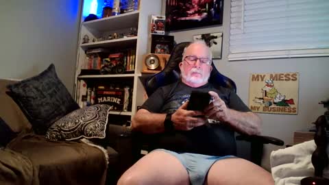 Snapshot of desertknight56 chatting on February 2025 01:30:02 AM D K online show from February 2025 01:30:02 AM