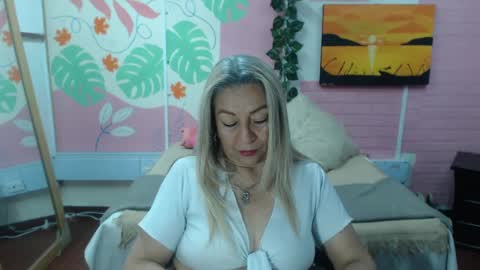 VALERIA online show from September 2025 05:13:01 PM