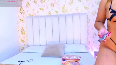 Sara Desire online show from January 2026 12:11:01 PM