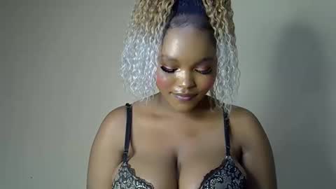 desiredahlia33 online show from February 2026 09:32:01 PM