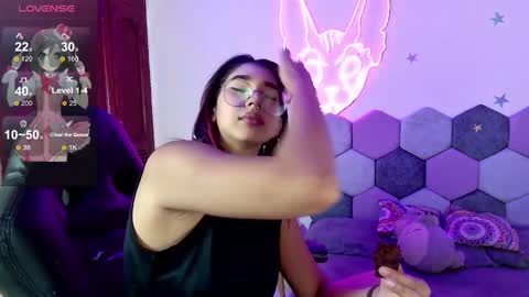 Snapshot of desireduo_tgn chatting on January 2025 05:42:02 PM TORI AND MR. BEAR online show from January 2025 05:42:02 PM