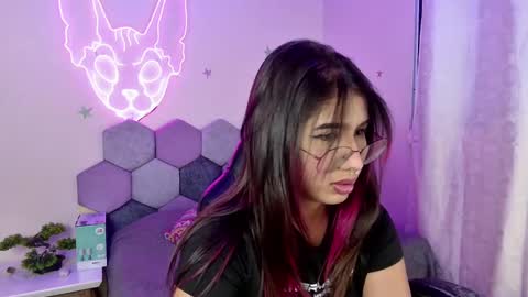 Snapshot of desireduo_tgn chatting on January 2025 06:16:01 PM TORI AND MR. BEAR online show from January 2025 06:16:01 PM