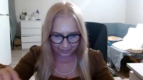 S O F I A online show from February 2025 05:50:01 PM