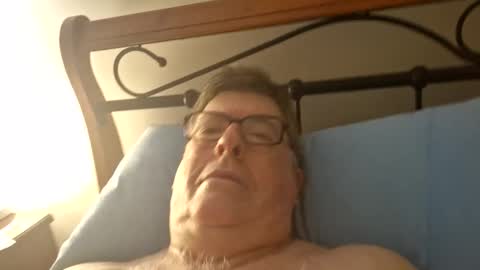 Desmon1958 online show from March 2026 06:43:01 PM