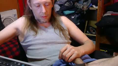 Snapshot of desolation2012 chatting on June 2026 04:36:02 AM desolation2012 online show from June 2026 04:36:02 AM