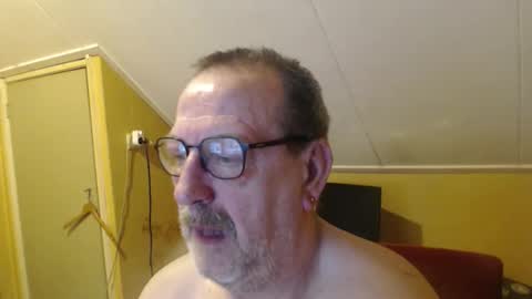 destelp online show from April 2026 10:07:02 PM