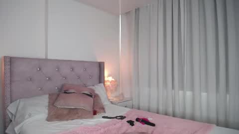 destinysweet21 online show from December 2024 04:36:01 PM