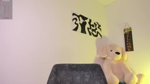 desty_y online show from February 2026 06:45:02 AM