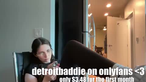 Snapshot of detroitbaddie chatting on March 2025 11:09:02 PM detroitbaddie online show from March 2025 11:09:02 PM