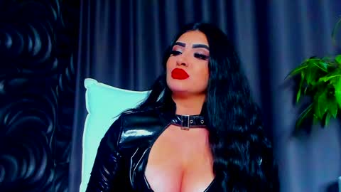 Snapshot of devashaqueen chatting on February 2025 12:18:01 AM Devasha online show from February 2025 12:18:01 AM