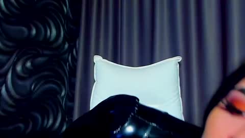Snapshot of devashaqueen chatting on February 2025 12:54:01 PM Devasha online show from February 2025 12:54:01 PM