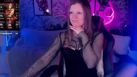 Evi online show from March 2025 08:23:02 PM