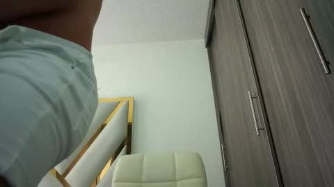 Devin Hunter online show from October 2025 03:29:01 PM